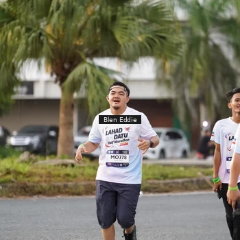 Runner Photo 7833725