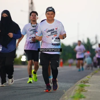 Runner Photo 7833735