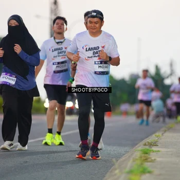Runner Photo 7833741