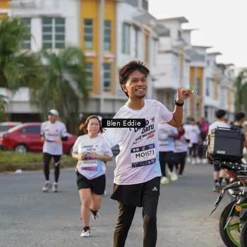 Runner Photo 7833749