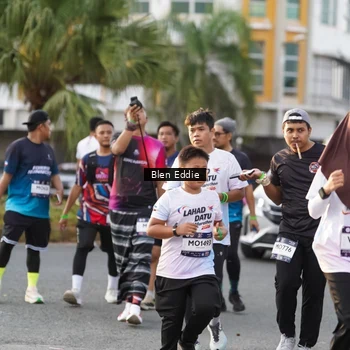 Runner Photo 7834088