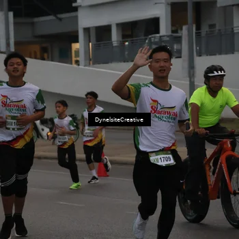 Runner Photo 7834123