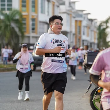 Runner Photo 7834240