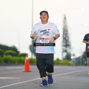 Runner Photo 7834305
