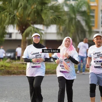 Runner Photo 7834346