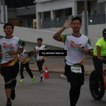 Runner Photo 7834354