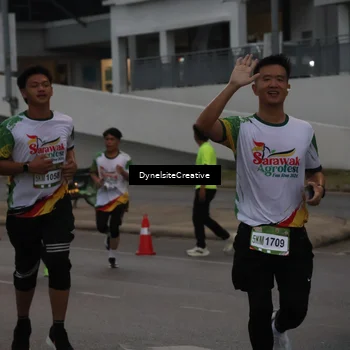 Runner Photo 7834403