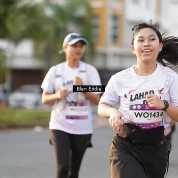 Runner Photo 7835243