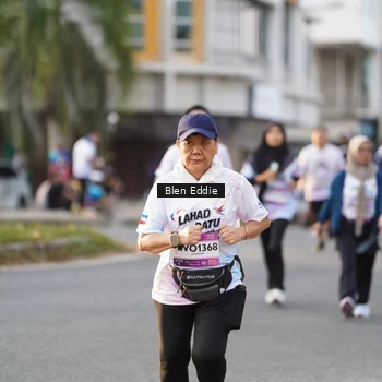 Runner Photo 7835253