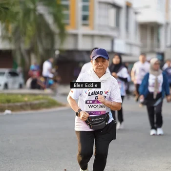 Runner Photo 7835275