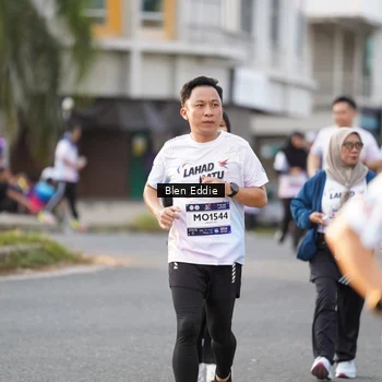 Runner Photo 7835276