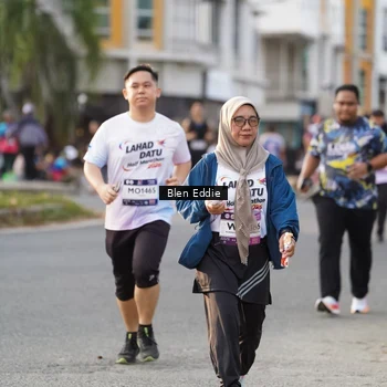 Runner Photo 7835298
