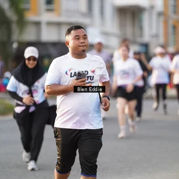 Runner Photo 7835360