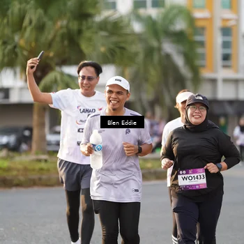 Runner Photo 7835399