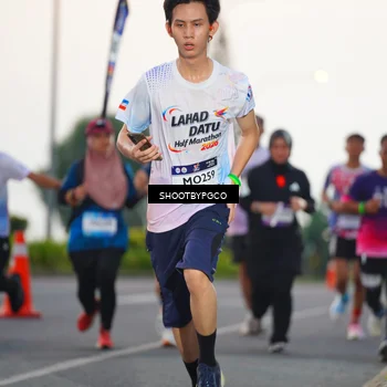 Runner Photo 7835402