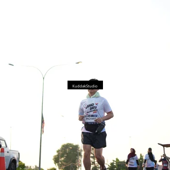 Runner Photo 7835640