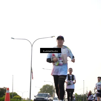 Runner Photo 7835664
