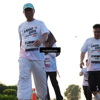 Runner Photo 7835681