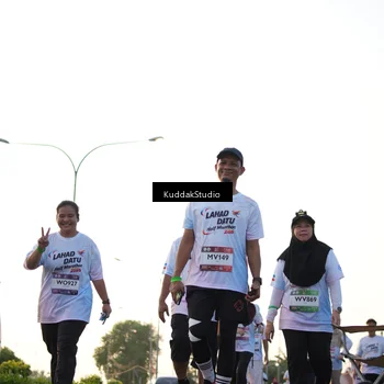 Runner Photo 7835696