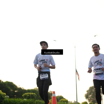 Runner Photo 7835707