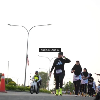 Runner Photo 7835725