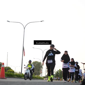 Runner Photo 7835726