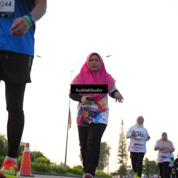 Runner Photo 7835746