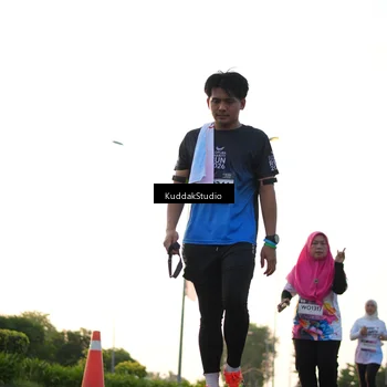 Runner Photo 7835751