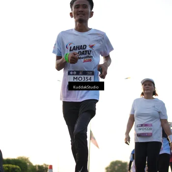 Runner Photo 7835790