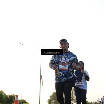 Runner Photo 7835838