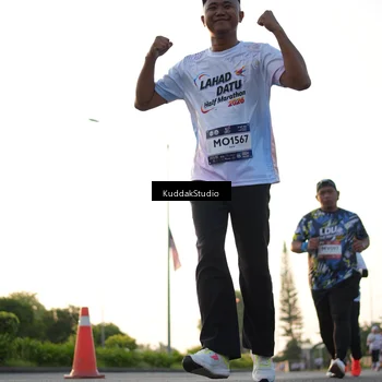 Runner Photo 7835842