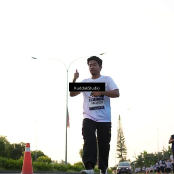 Runner Photo 7835871