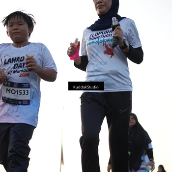 Runner Photo 7835902