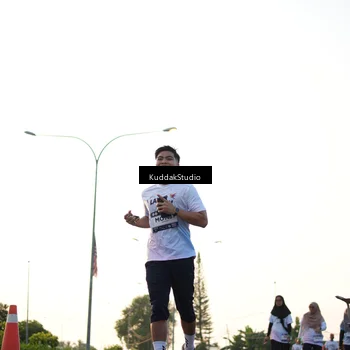 Runner Photo 7835943