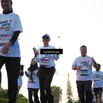 Runner Photo 7836031