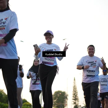 Runner Photo 7836032