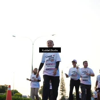 Runner Photo 7836039
