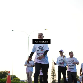 Runner Photo 7836044