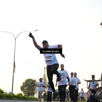 Runner Photo 7836048