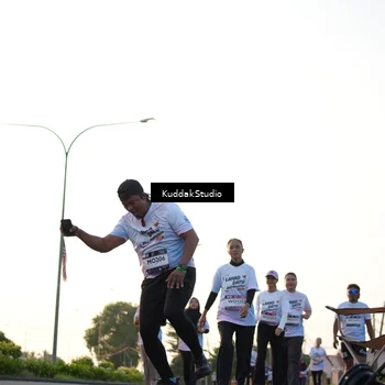 Runner Photo 7836054