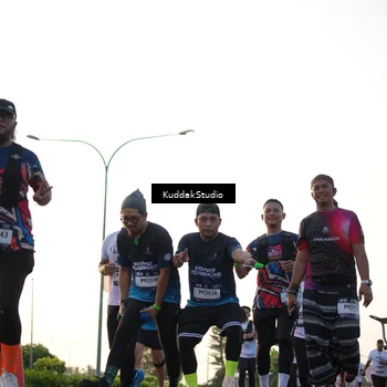 Runner Photo 7836069