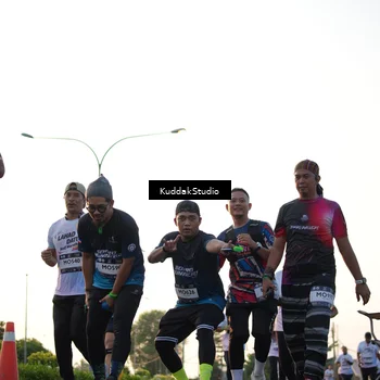 Runner Photo 7836074