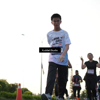 Runner Photo 7836087