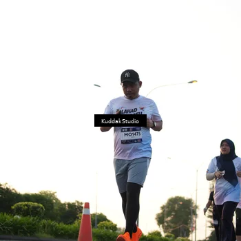 Runner Photo 7836196