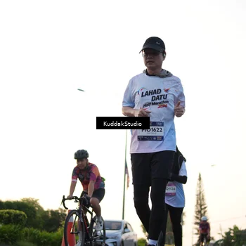Runner Photo 7836249
