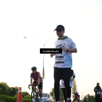 Runner Photo 7836252