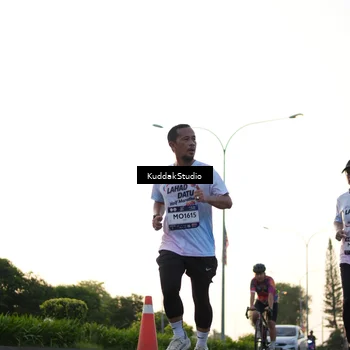 Runner Photo 7836254