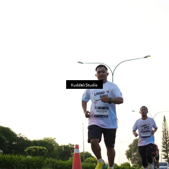 Runner Photo 7836258