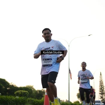 Runner Photo 7836263