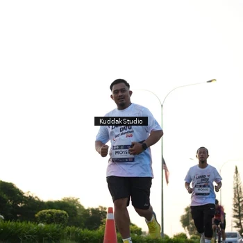 Runner Photo 7836266